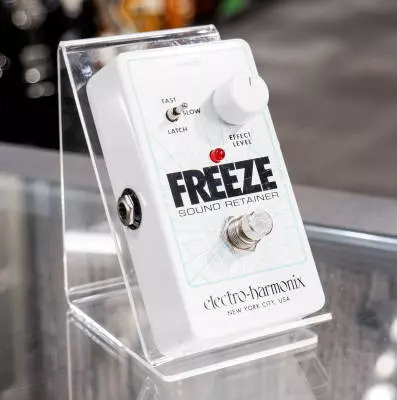 Store Special Product - Electro-Harmonix - Freeze Sound Retainer Pedal